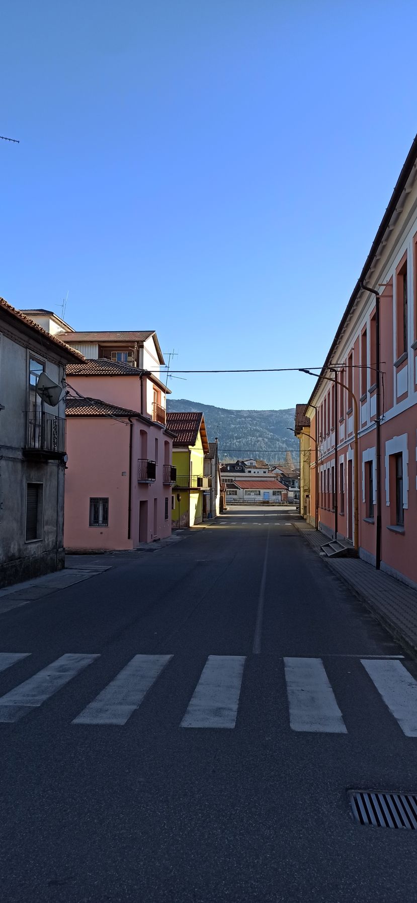 Serra, Covid: schizza il numero dei contagi, annullato il mercato di domani