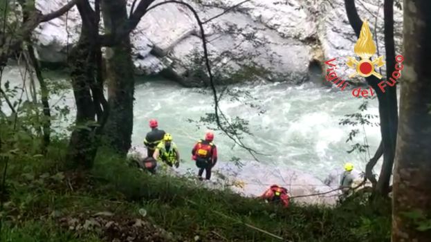 Trovato il corpo della ragazza caduta nel fiume mentre faceva rafting